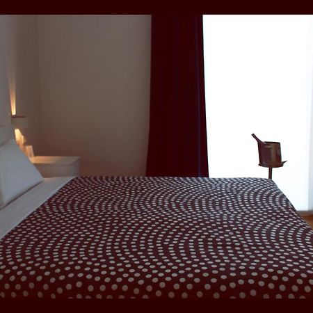 Hotel Forlanini 52 Парма Стая снимка