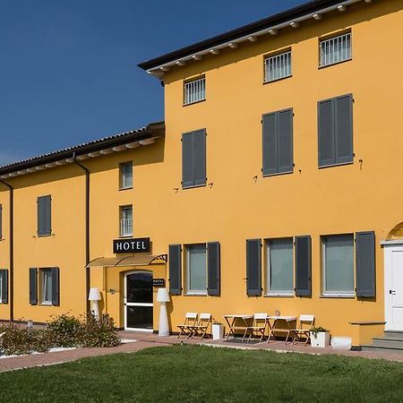 Hotel Forlanini 52 Парма Екстериор снимка