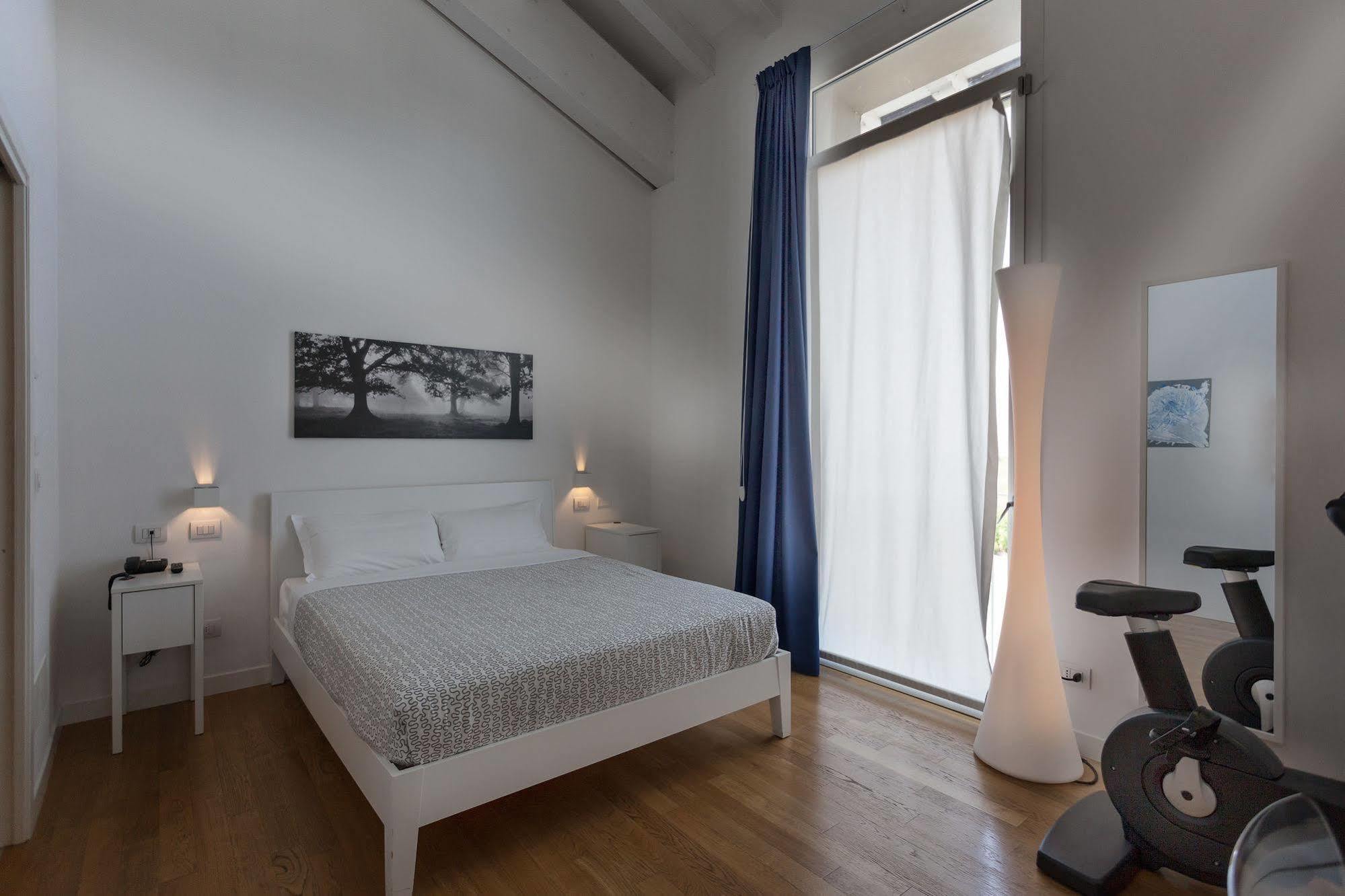 Hotel Forlanini 52 Парма Екстериор снимка