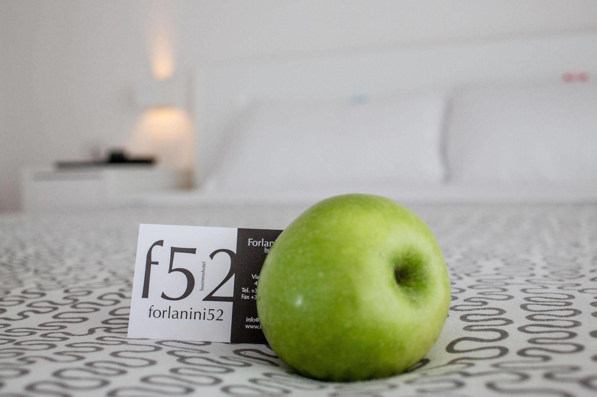 Hotel Forlanini 52 Парма Екстериор снимка