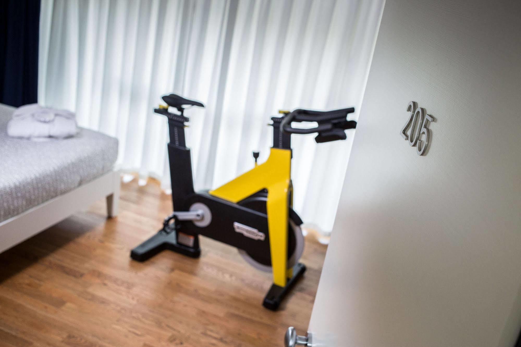 Hotel Forlanini 52 Парма Екстериор снимка